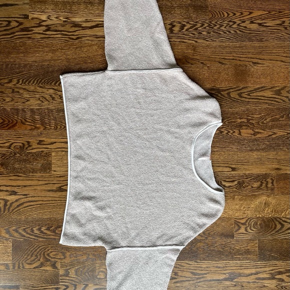 Top - Picture 2 of 5